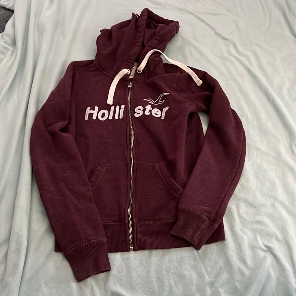 Hollister maroon zipper hoodie